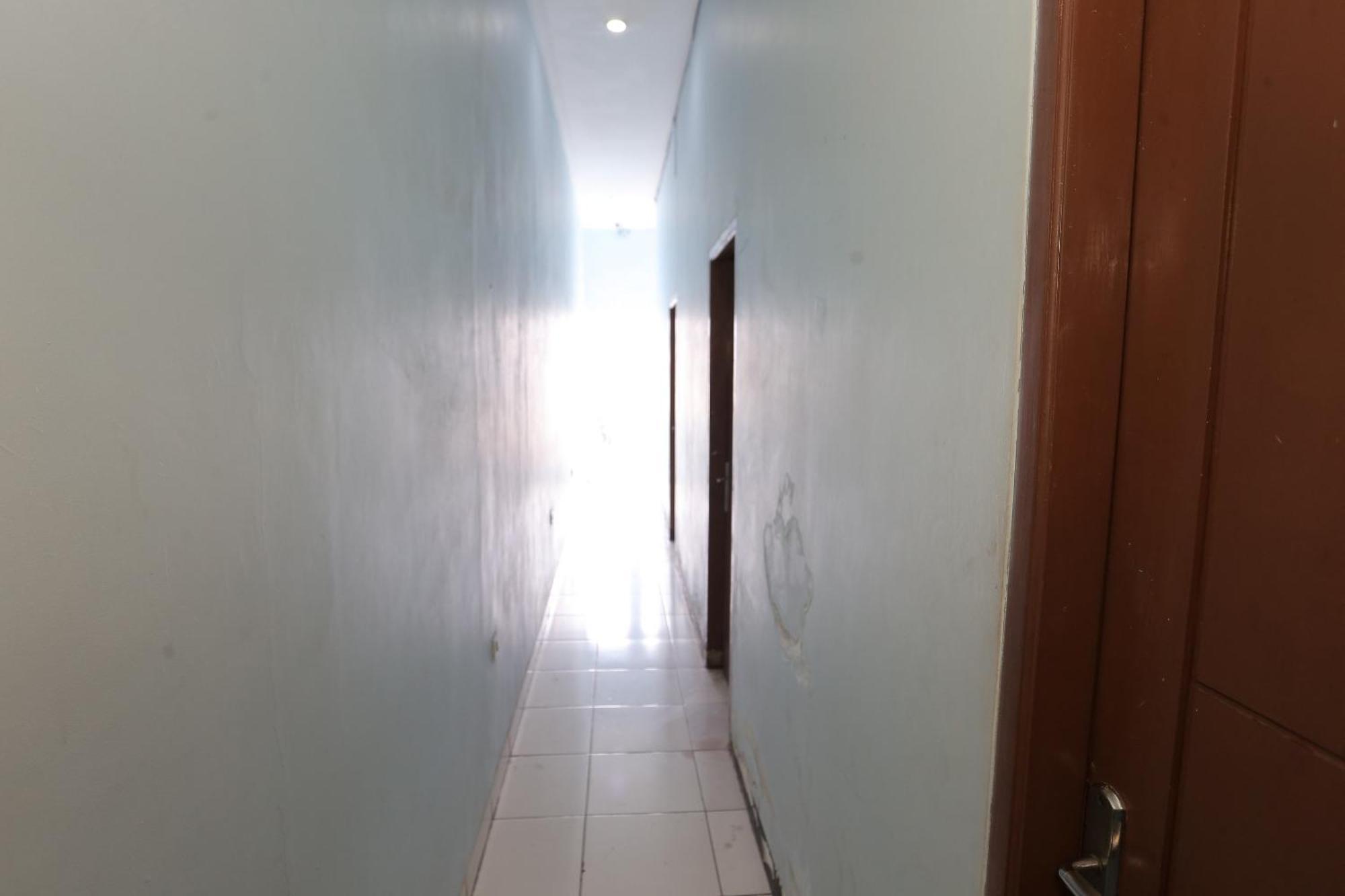 Oyo 93584 Rukotel South Tangerang Bagian luar foto