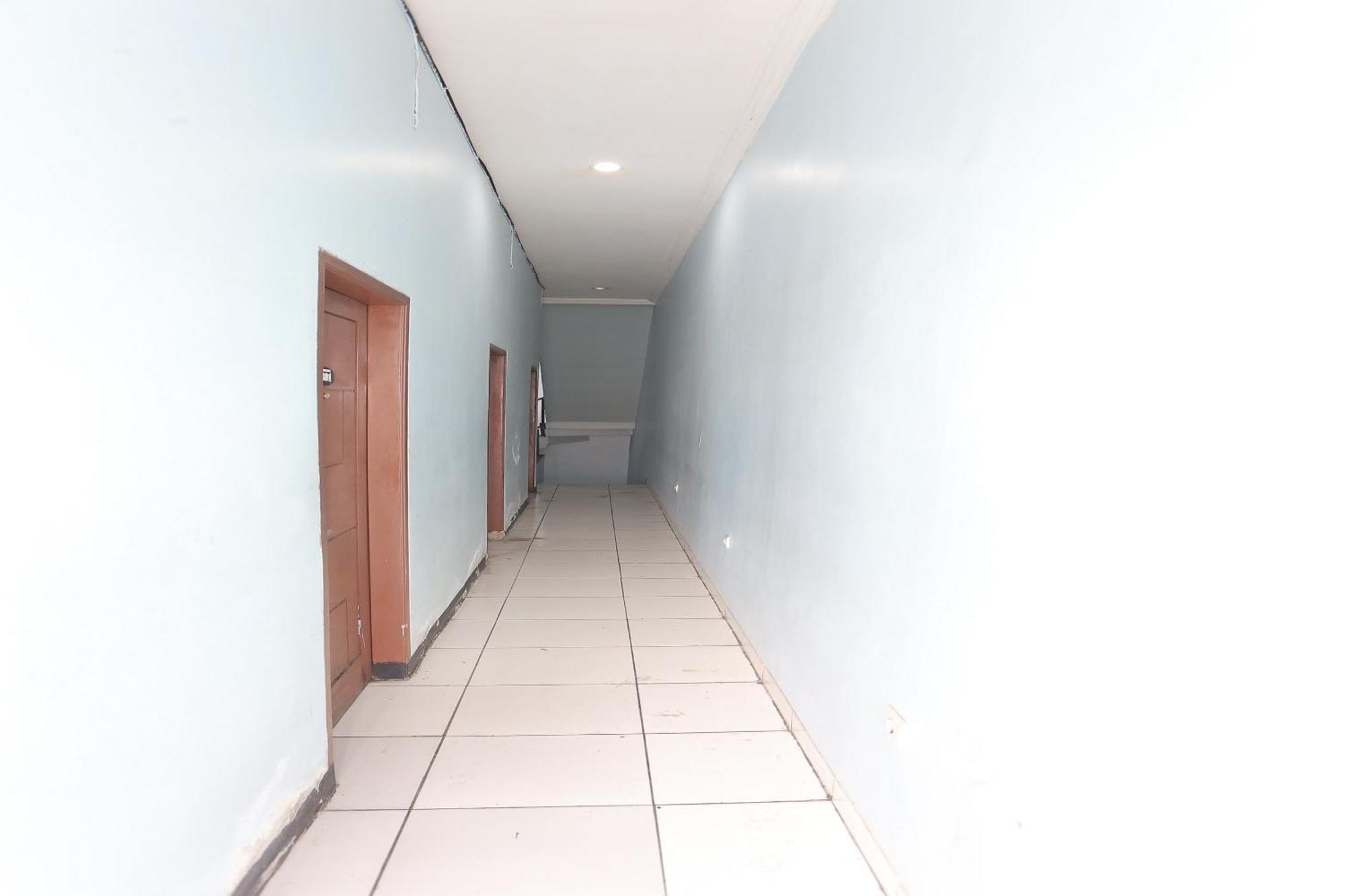 Oyo 93584 Rukotel South Tangerang Bagian luar foto