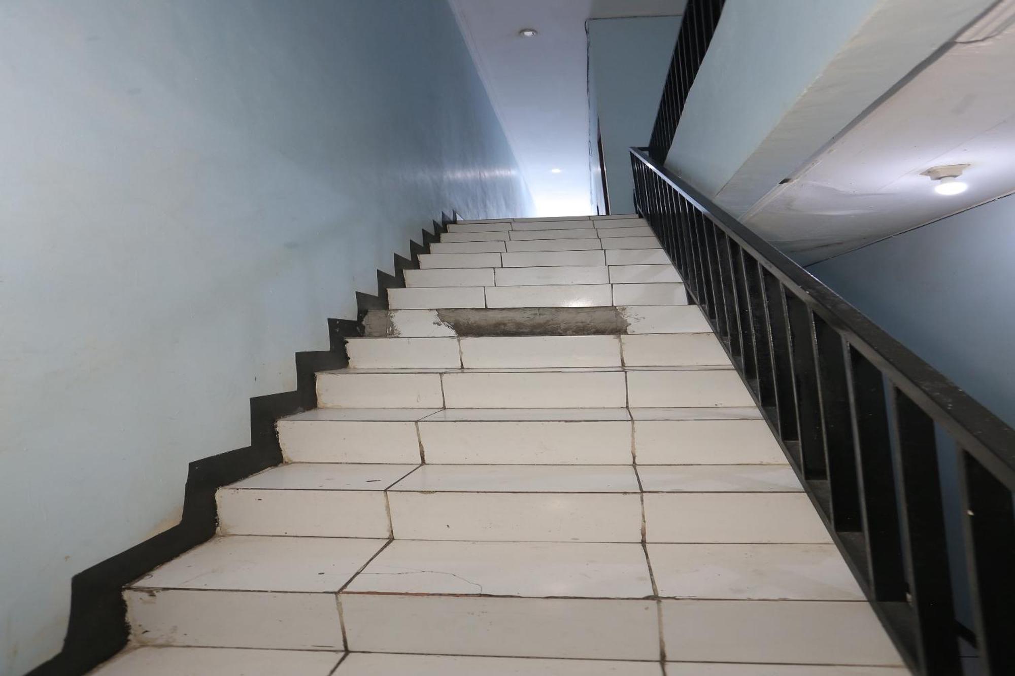 Oyo 93584 Rukotel South Tangerang Bagian luar foto