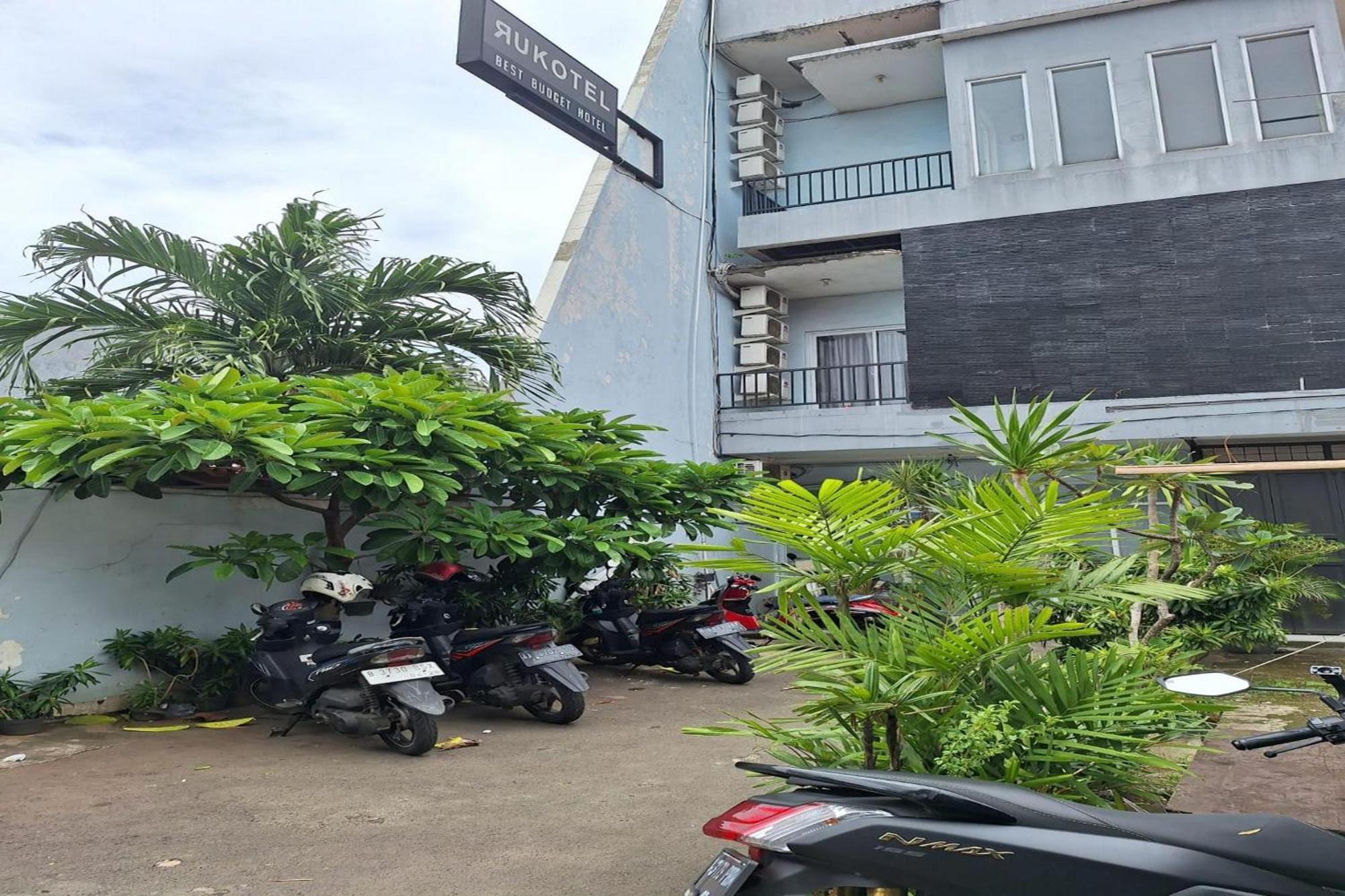 Oyo 93584 Rukotel South Tangerang Bagian luar foto